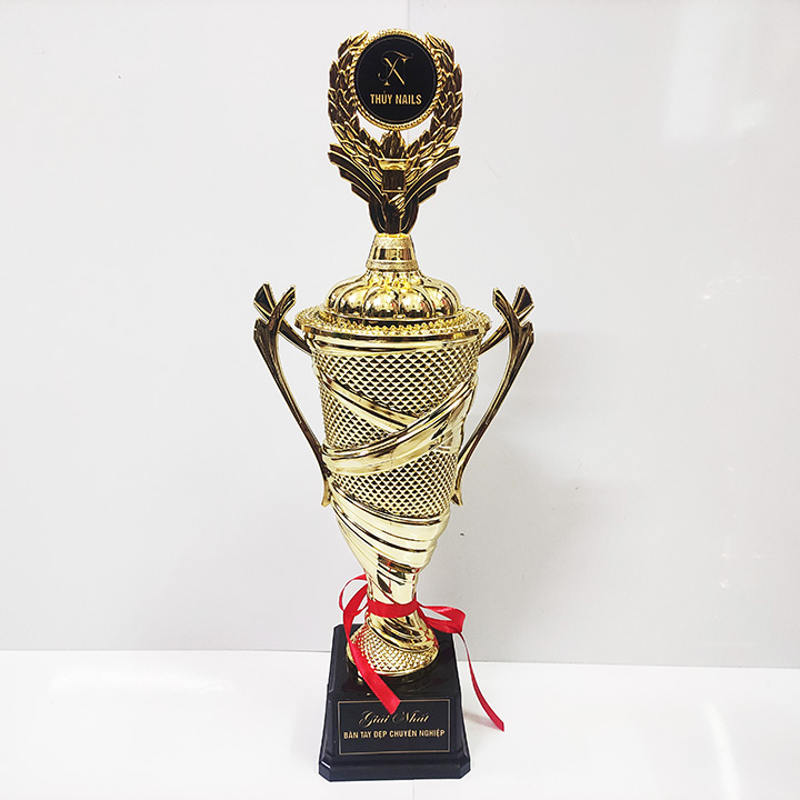 Cúp nhựa mạ vàng 1803