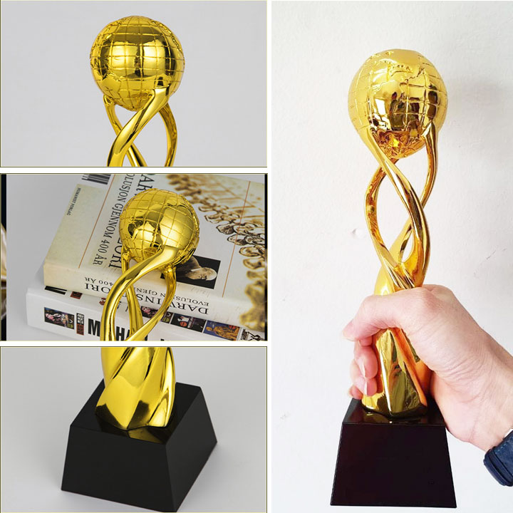 Cúp quả địa cầu vàng