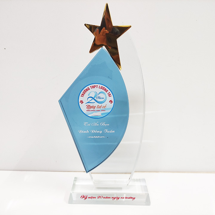 Biểu trưng cánh buồm xanh gắn sao