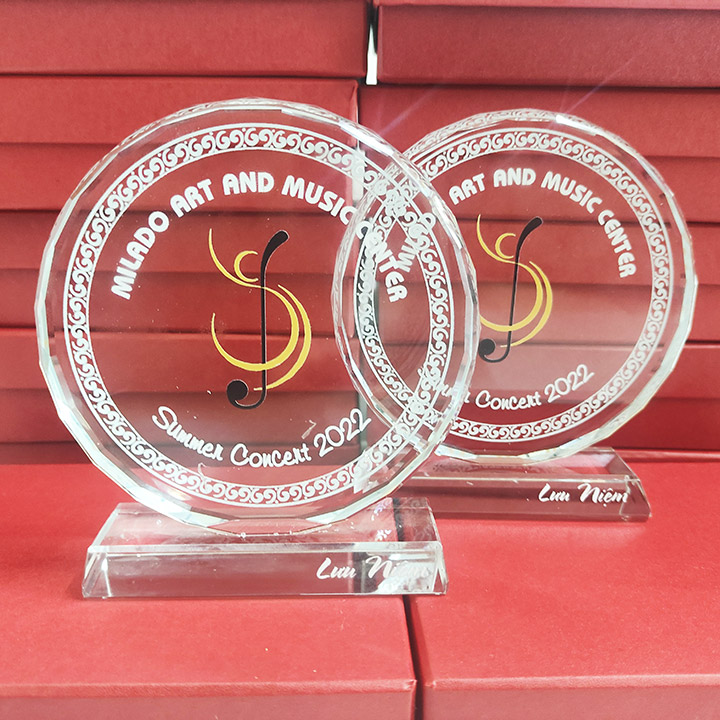 Kỷ niệm chương hình mặt trời