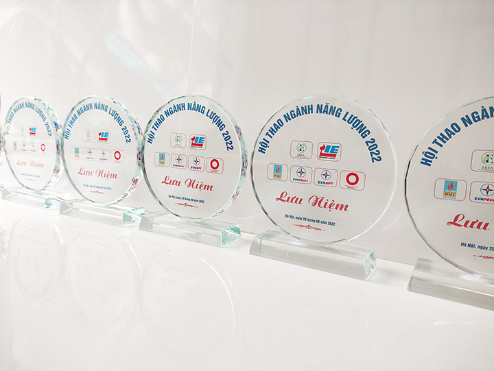 Kỷ niệm chương hình mặt trời