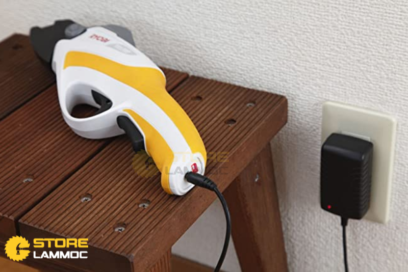 Đánh Giá Máy Cắt Cành Dùng Pin Kyocera BSH-120