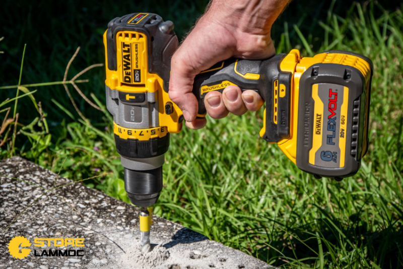 Khám Phá Hiệu Suất Máy Khoan Pin DCD999