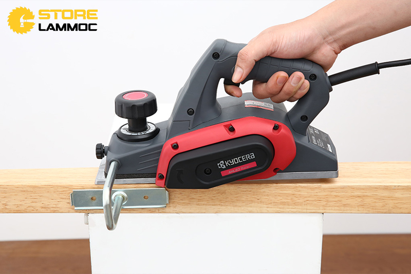 Máy Bào Gỗ Kyocera AHL83: Đánh Giá Chi Tiết và Lợi Ích