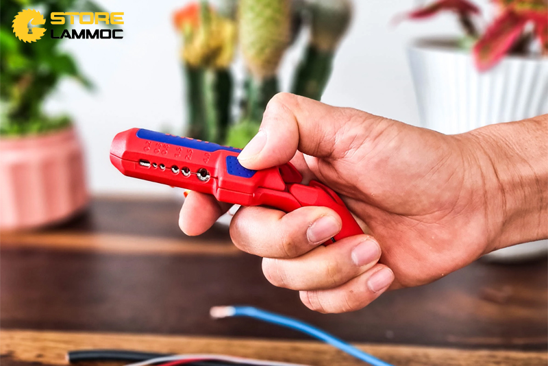 Trải nghiệm sử dụng Tuốt dây điện Knipex Ergo 16 95 01 SB