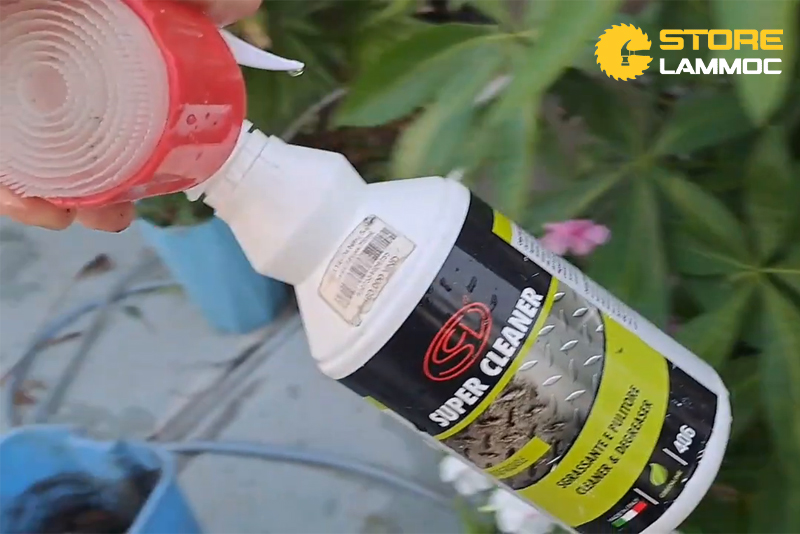 Vệ sinh thang máy dễ dàng hiệu quả bằng Super Cleaner của Siliconi