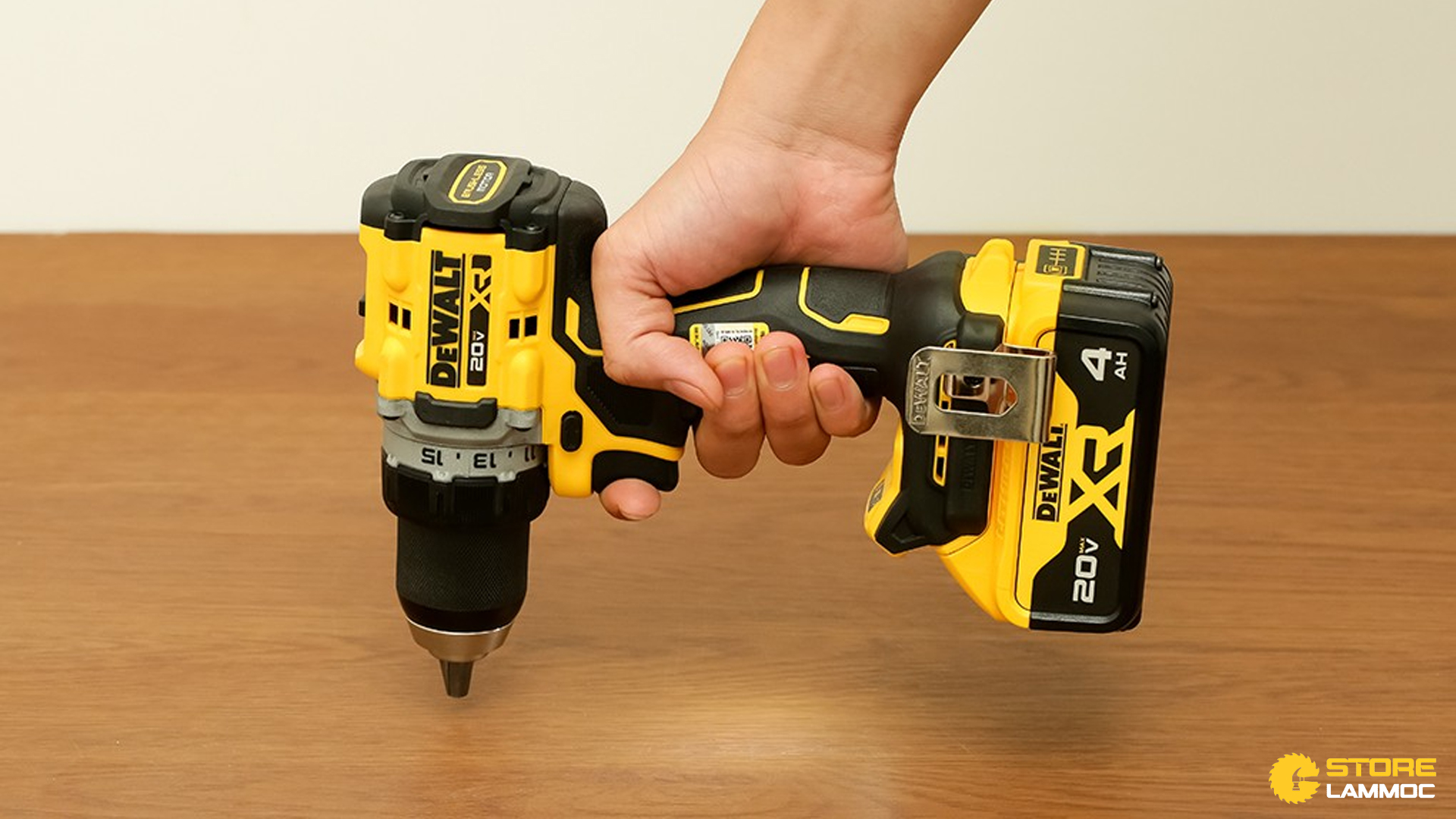 BỘ MÁY KHOAN VẶN VÍT PIN 18V DEWALT DCD800M2T