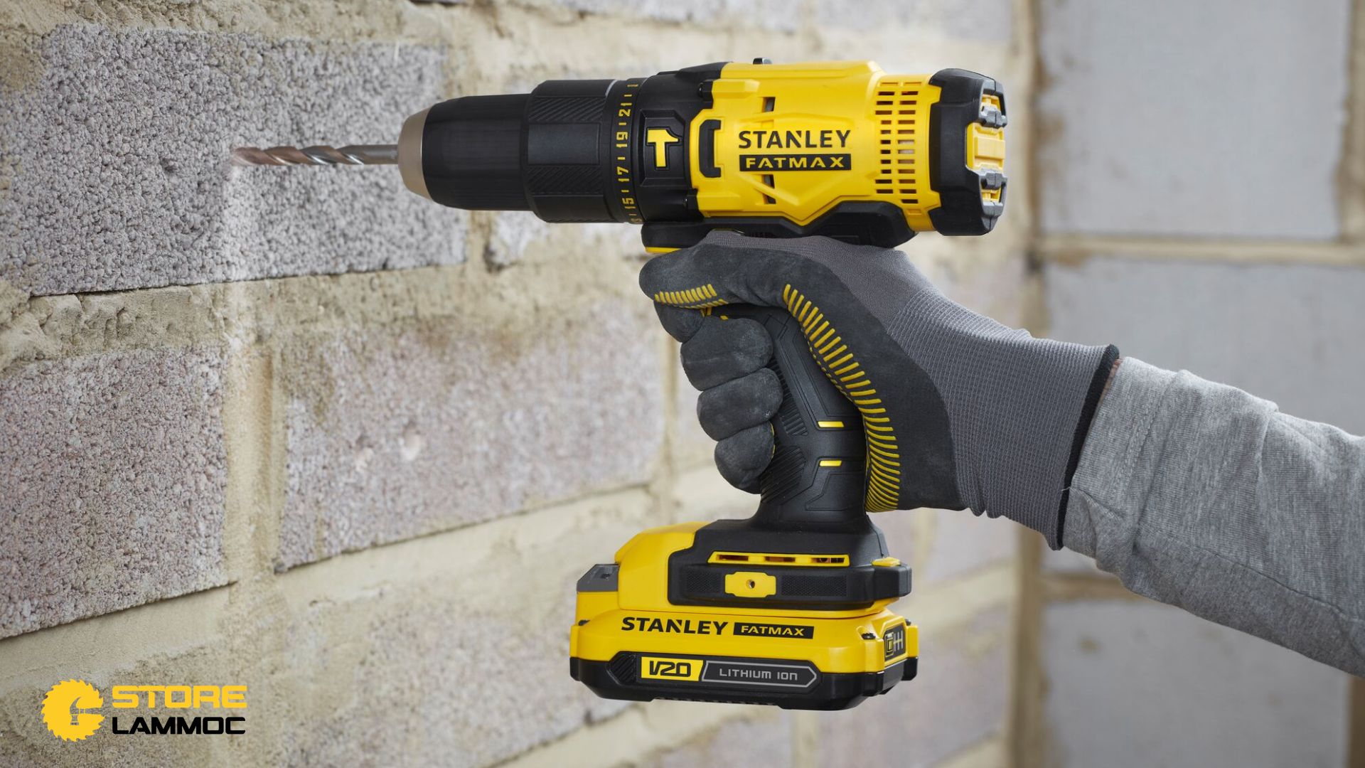 Các Ứng Dụng Thực Tiễn Và Dự Án DIY Với Máy Khoan Cầm Tay Stanley