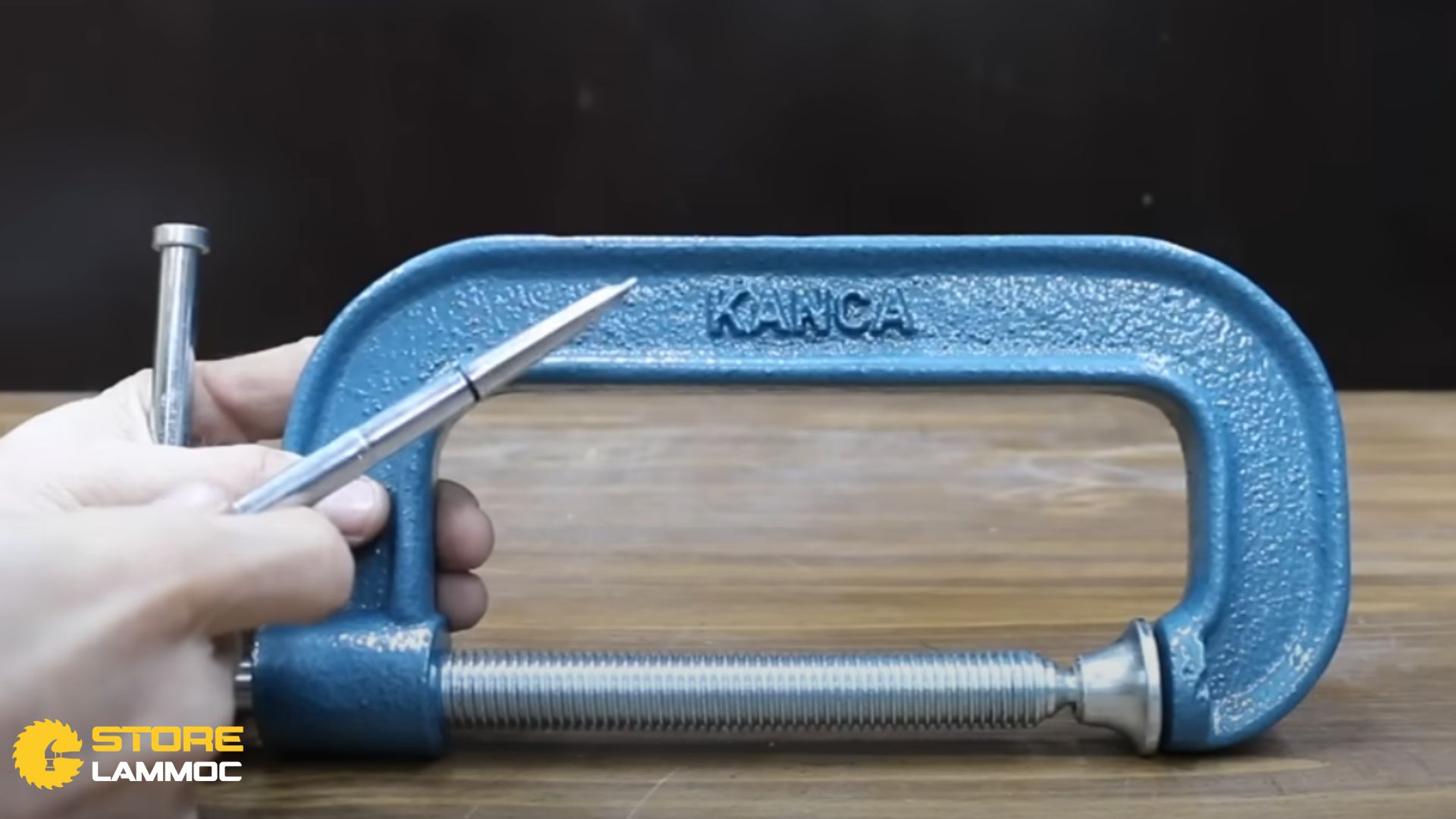 Cảo chữ C Kanka