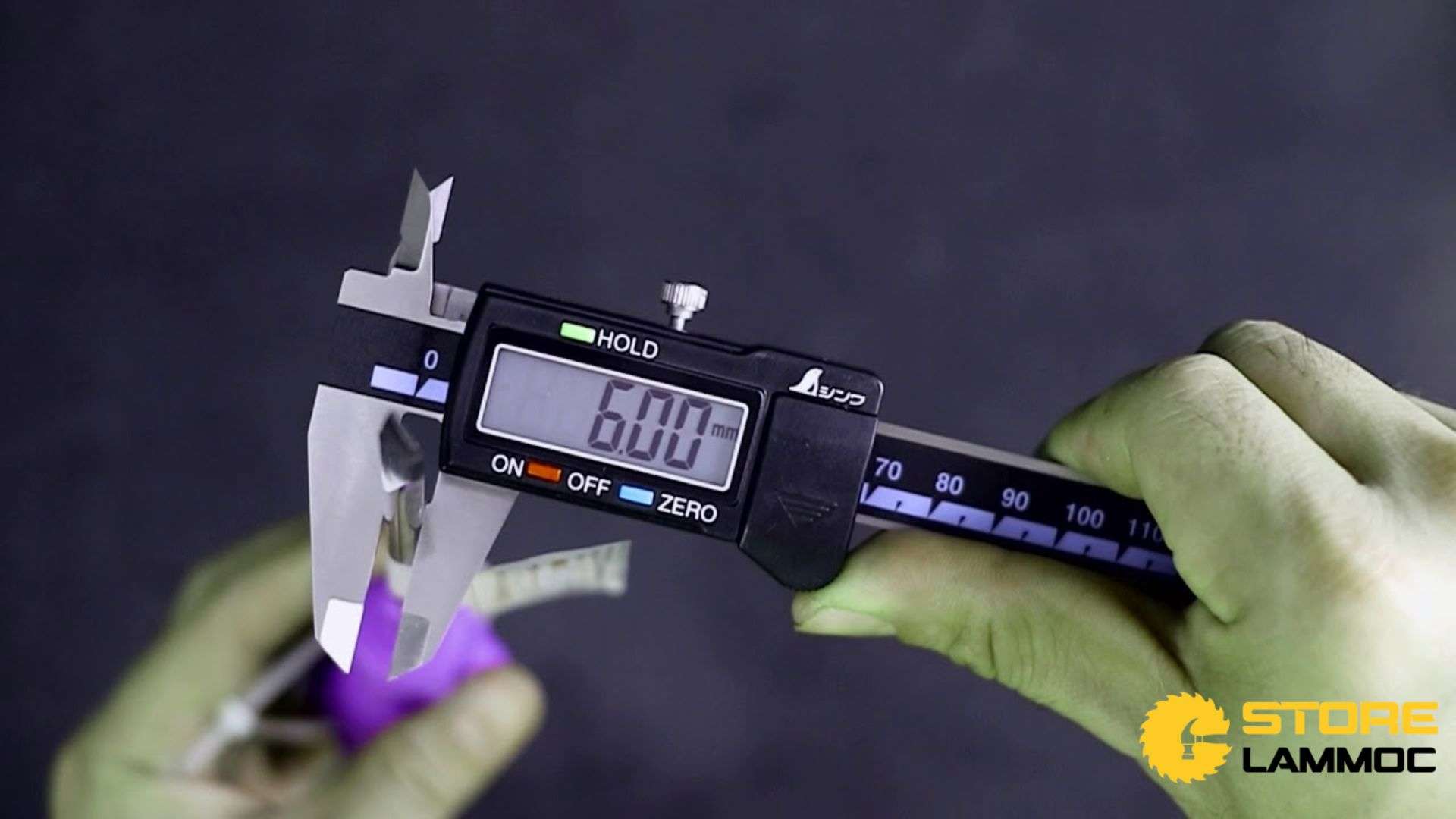 15 Công Cụ Cần Thiết Để Bắt Đầu Sửa Xe Hơi