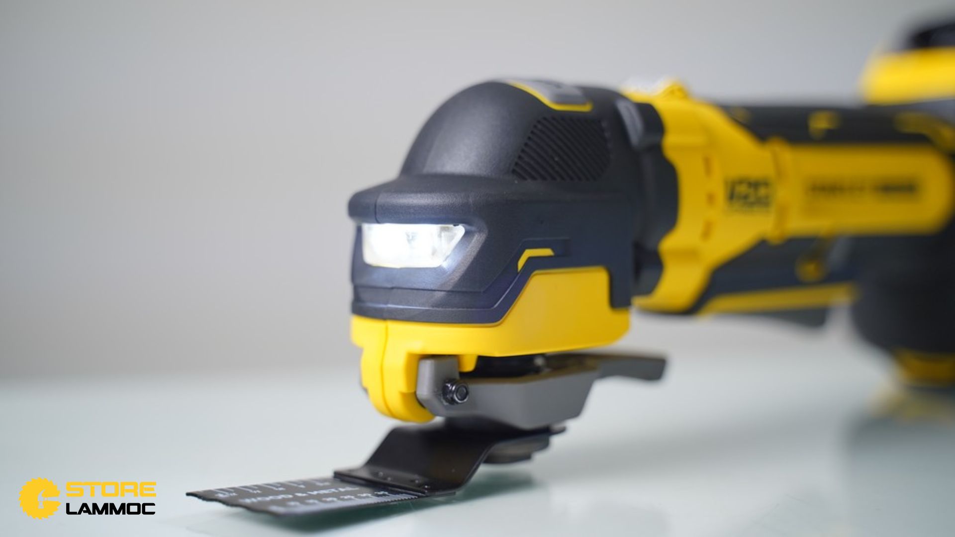 Đặc Điểm Nổi Bật Của Máy Cắt Rung Stanley