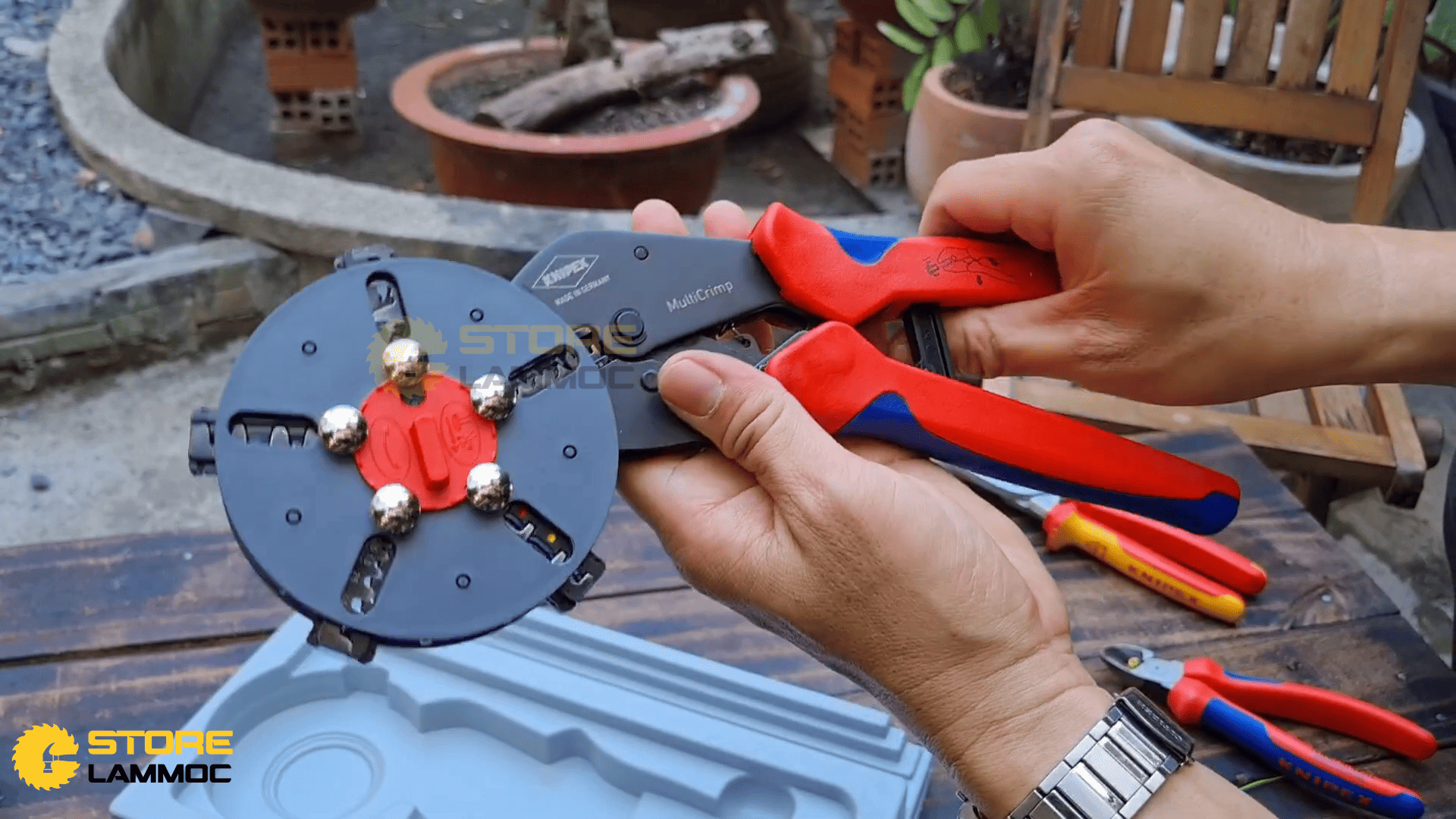 Đánh Giá Kìm Bấm Cos Knipex MultiCrimp 97 33 02 - Công Cụ Đa Năng Cho Mọi Người