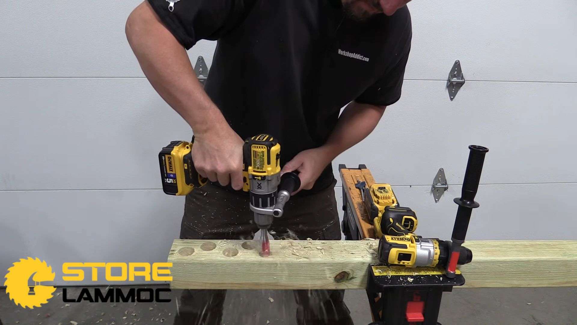 Thử nghiệm máy khoan pin Dewalt DCD998