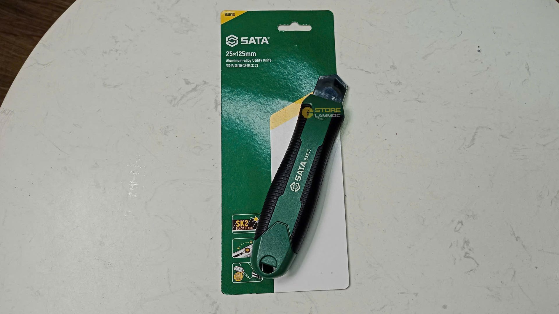 Dao rọc giấy có nút khóa lưỡi dao 25x125mm Sata 93613 - 1