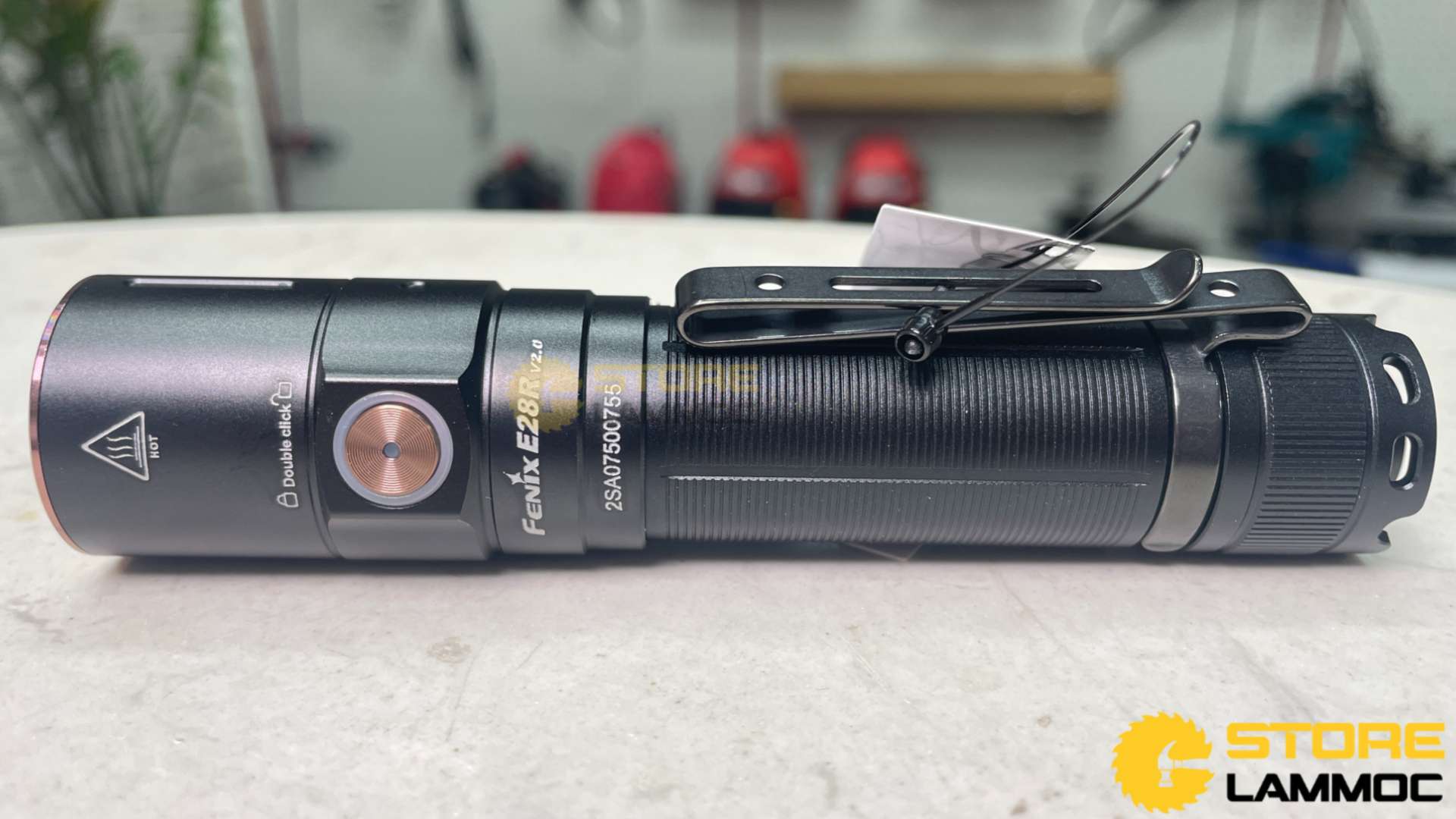 Đèn pin V2.0 nhỏ gọn 1700Lm USB-C Fenix FN-E28RV2