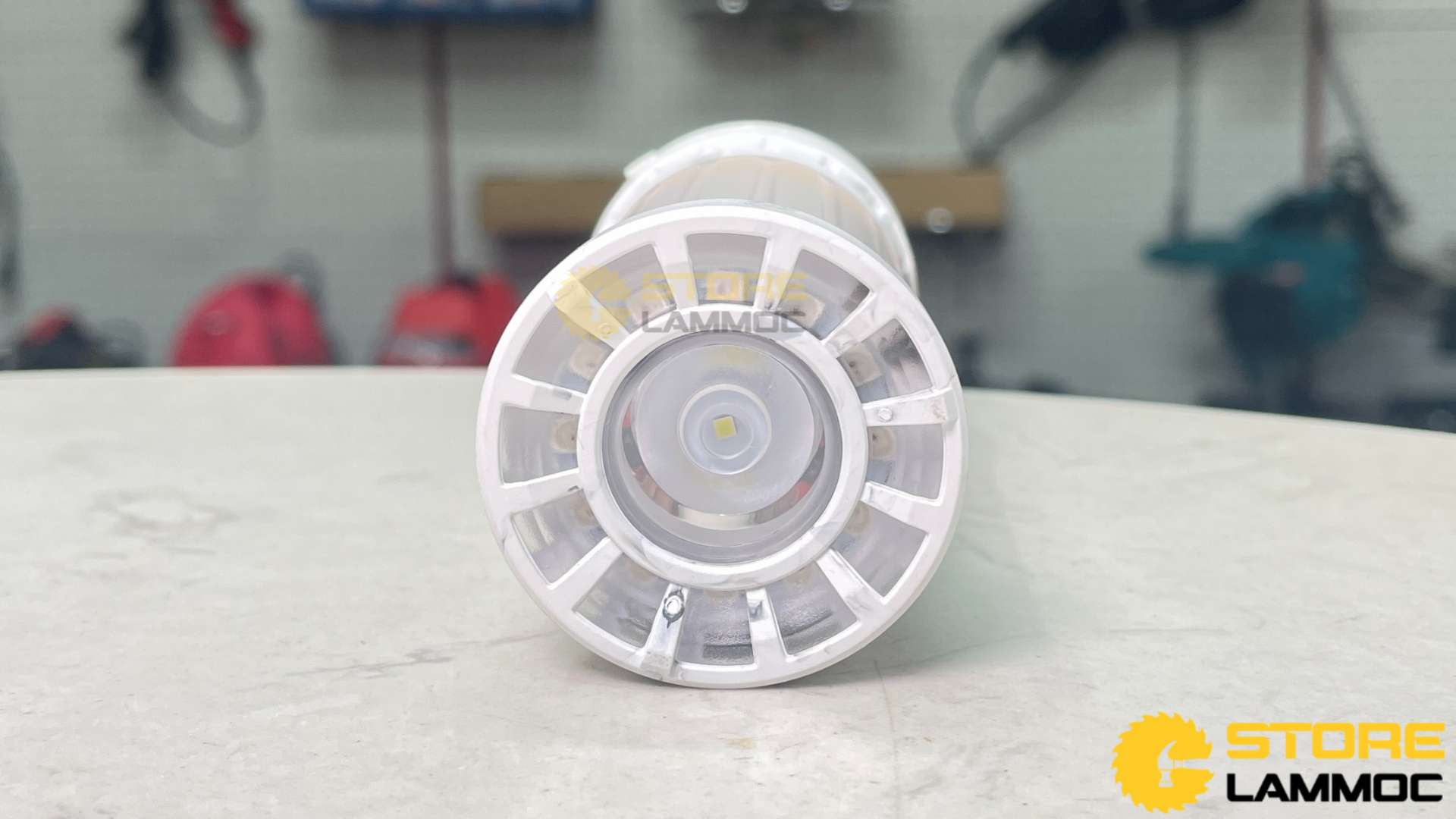Đèn pin cắm trại ngoài trời 500Lumens Fenix FN-CL22R-W