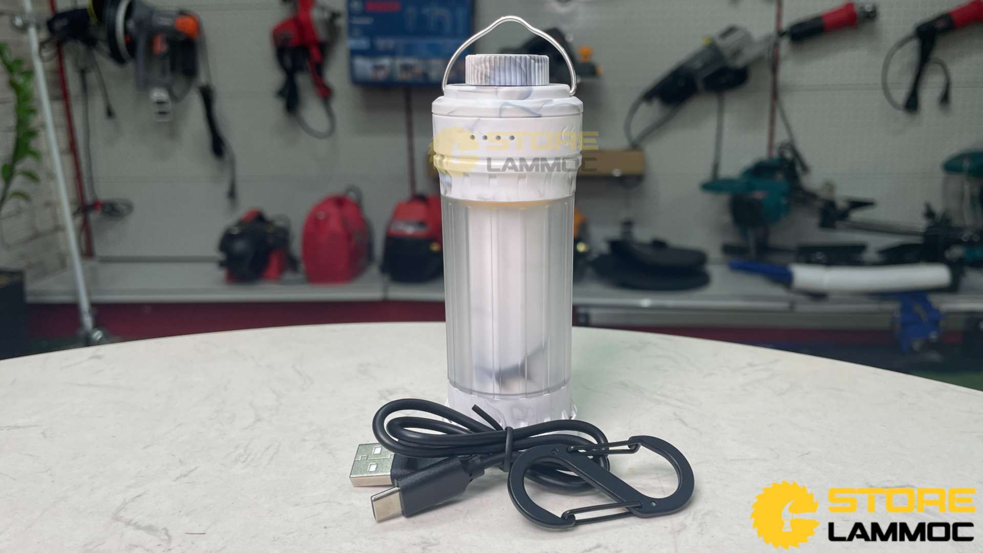 Đèn pin cắm trại ngoài trời 500Lumens Fenix FN-CL22R-W