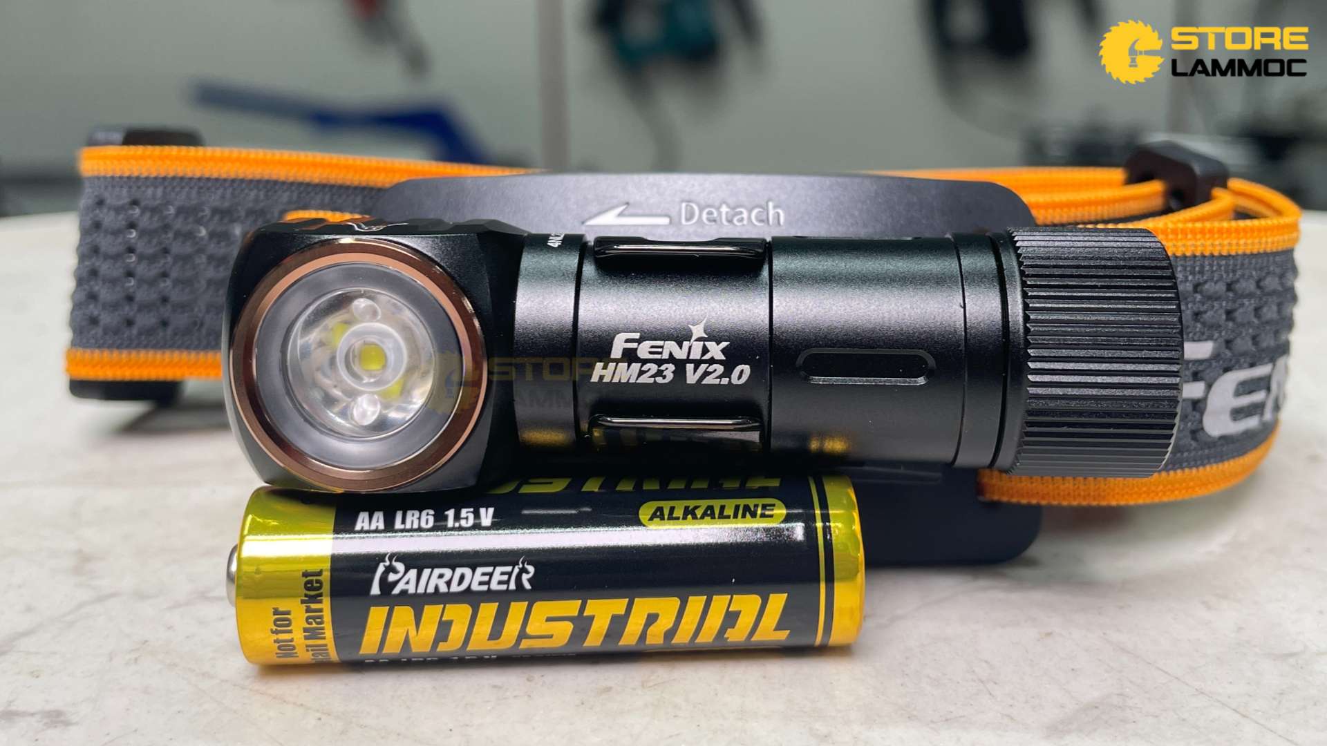 Đèn pin đội đầu Fenix FN-HM23V2 và pin đi kèm