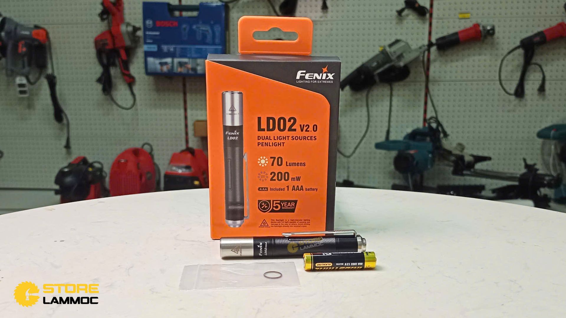 Đèn pin V2.0 g 70Lm chiếu xa 48m tia UV 365nm Fenix LD02V2