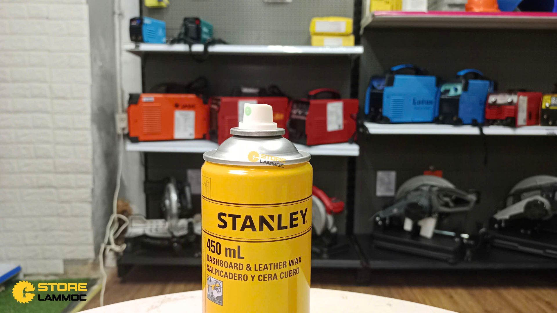 Dung dịch vệ sinh nội thất xe 450ml Stanley SXAULW-046 