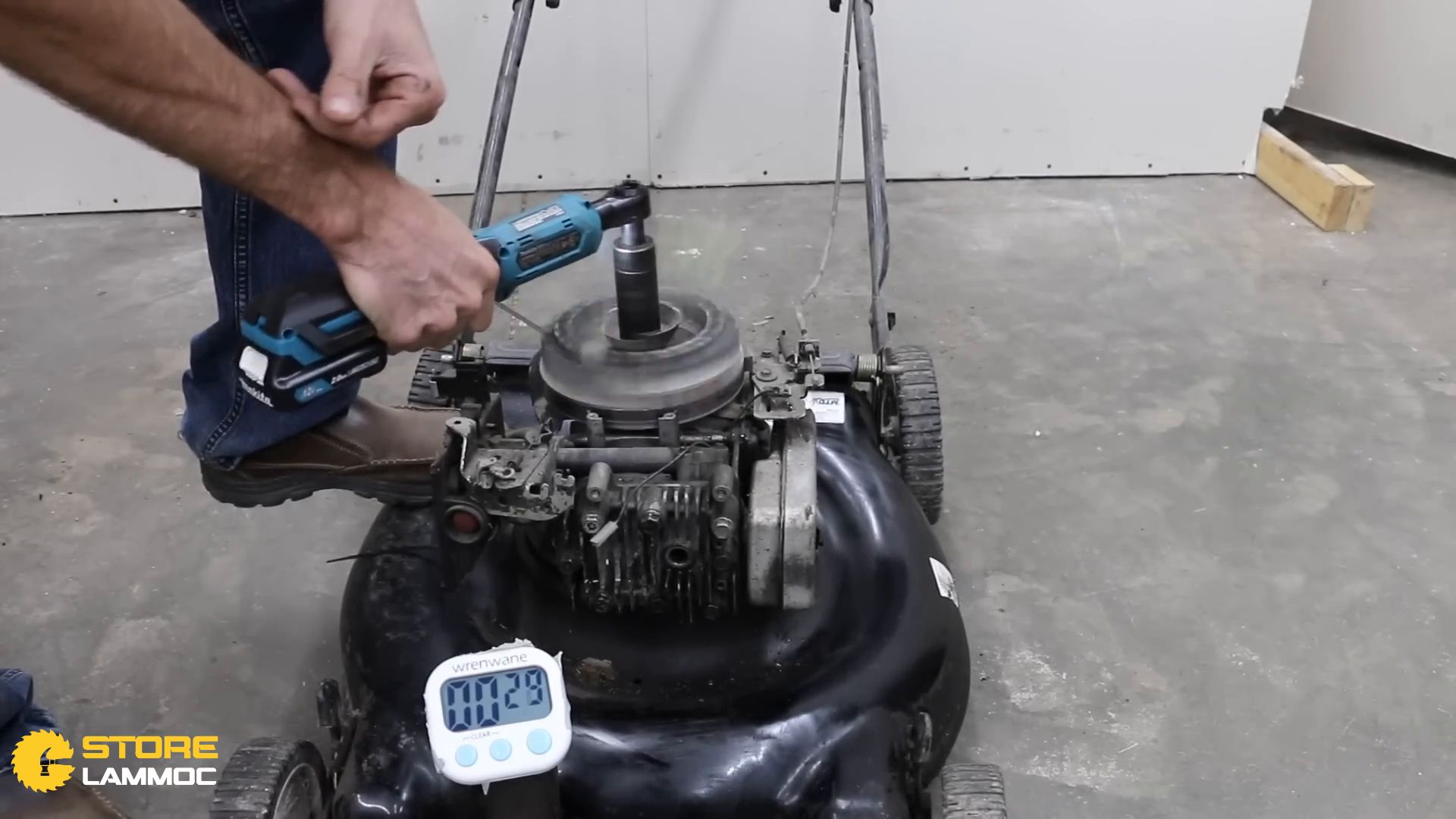 Khả năng tháo ốc vít bị gỉ  của Makita