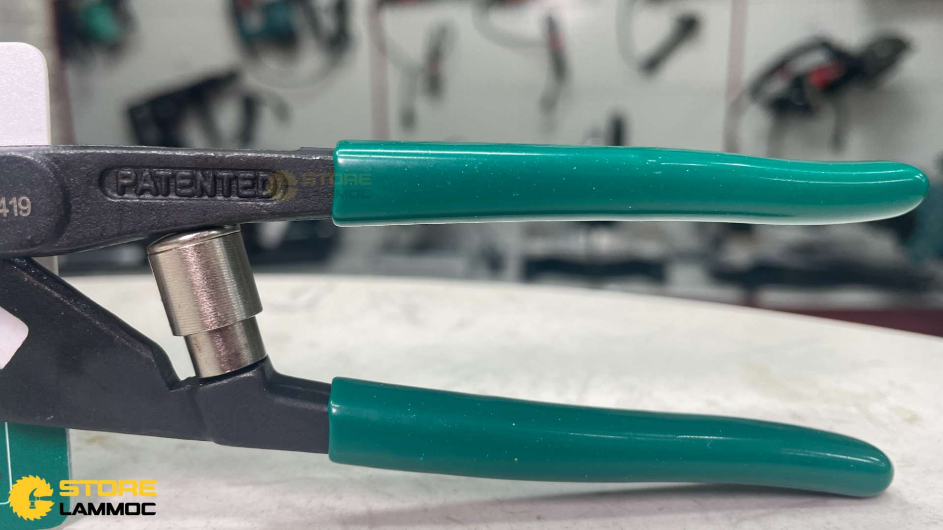 Kìm mỏ quạ 7inch Sata 72419