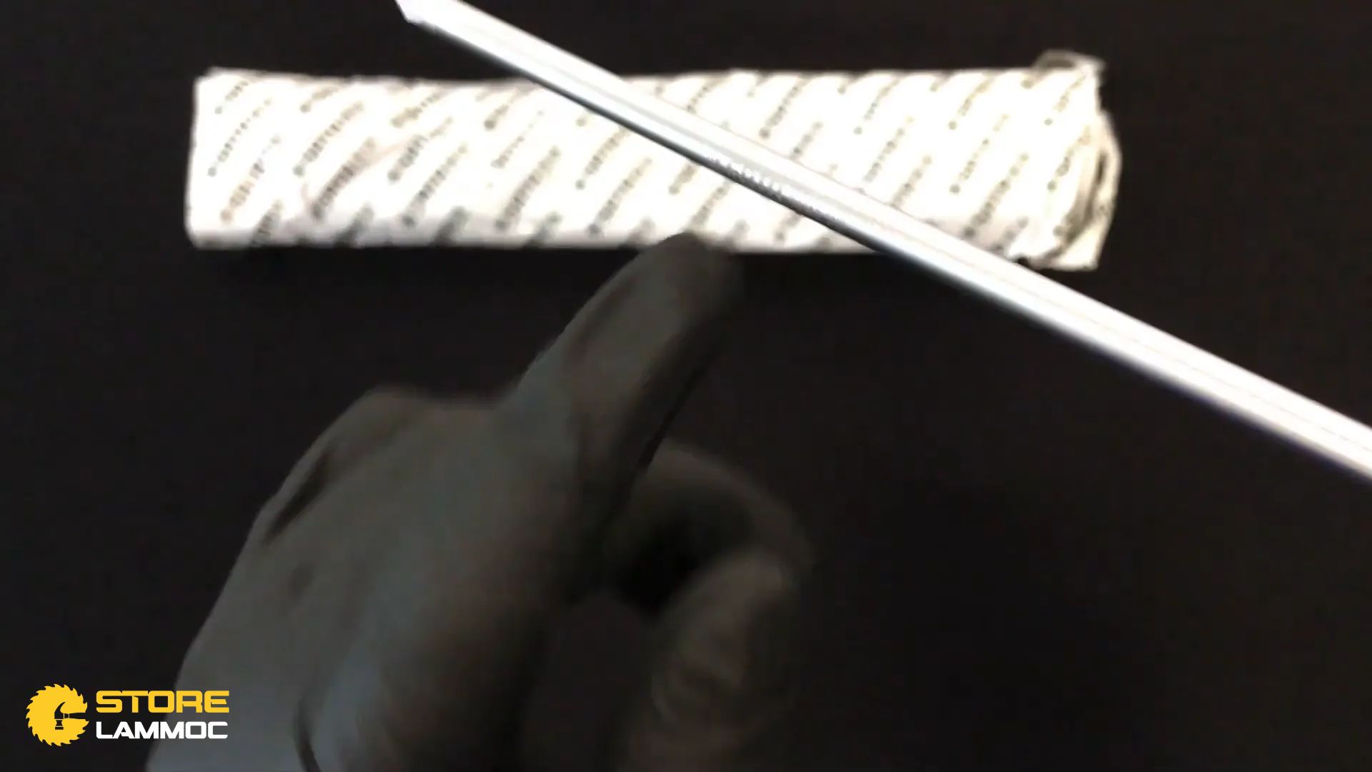 Logo Sata khắc laser trên tua vít