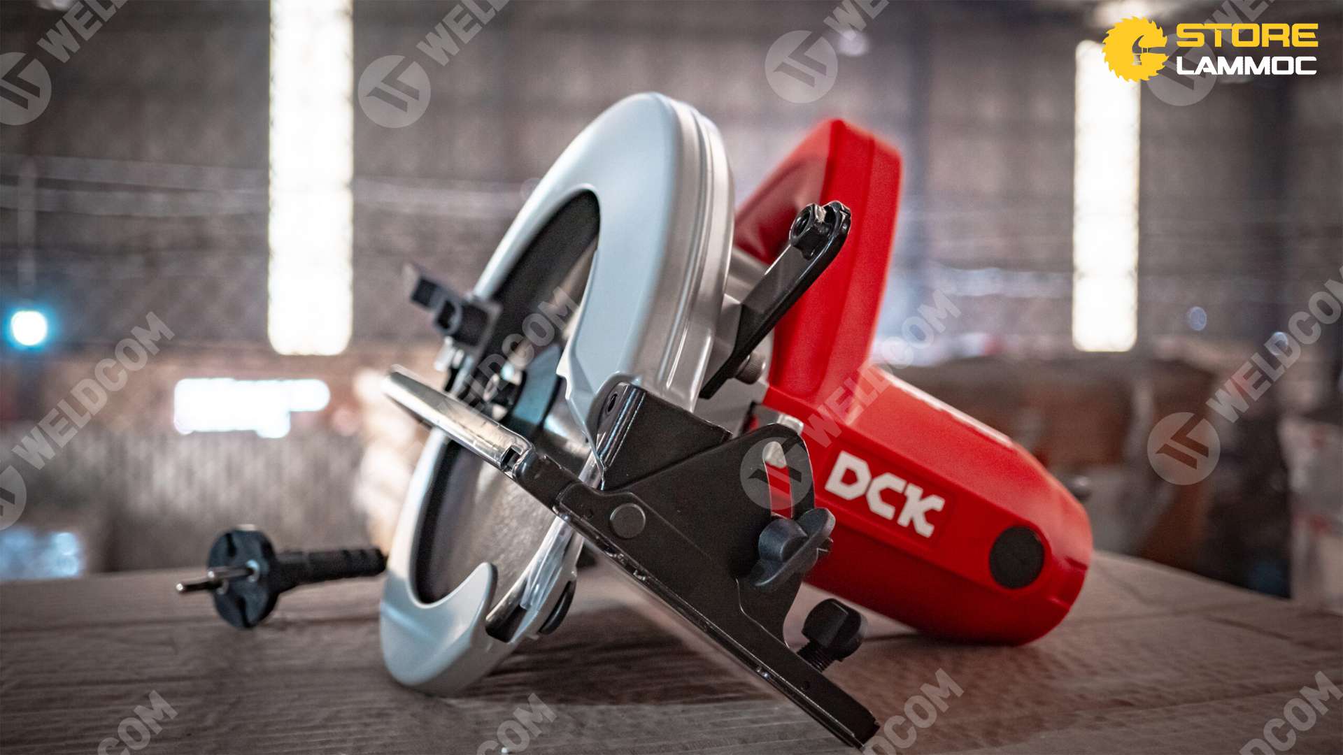 Máy cưa đĩa DCK