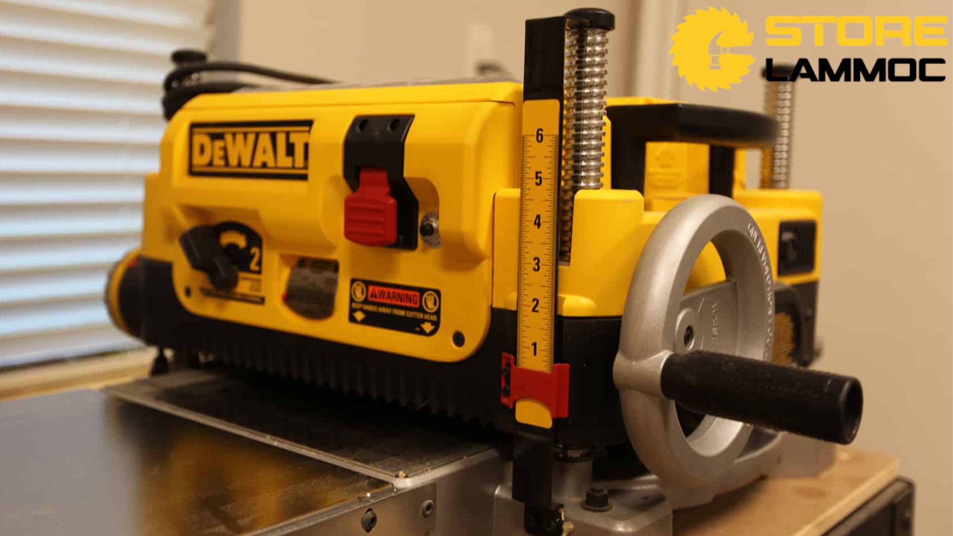 Máy bào cuốn DeWALT DW735X