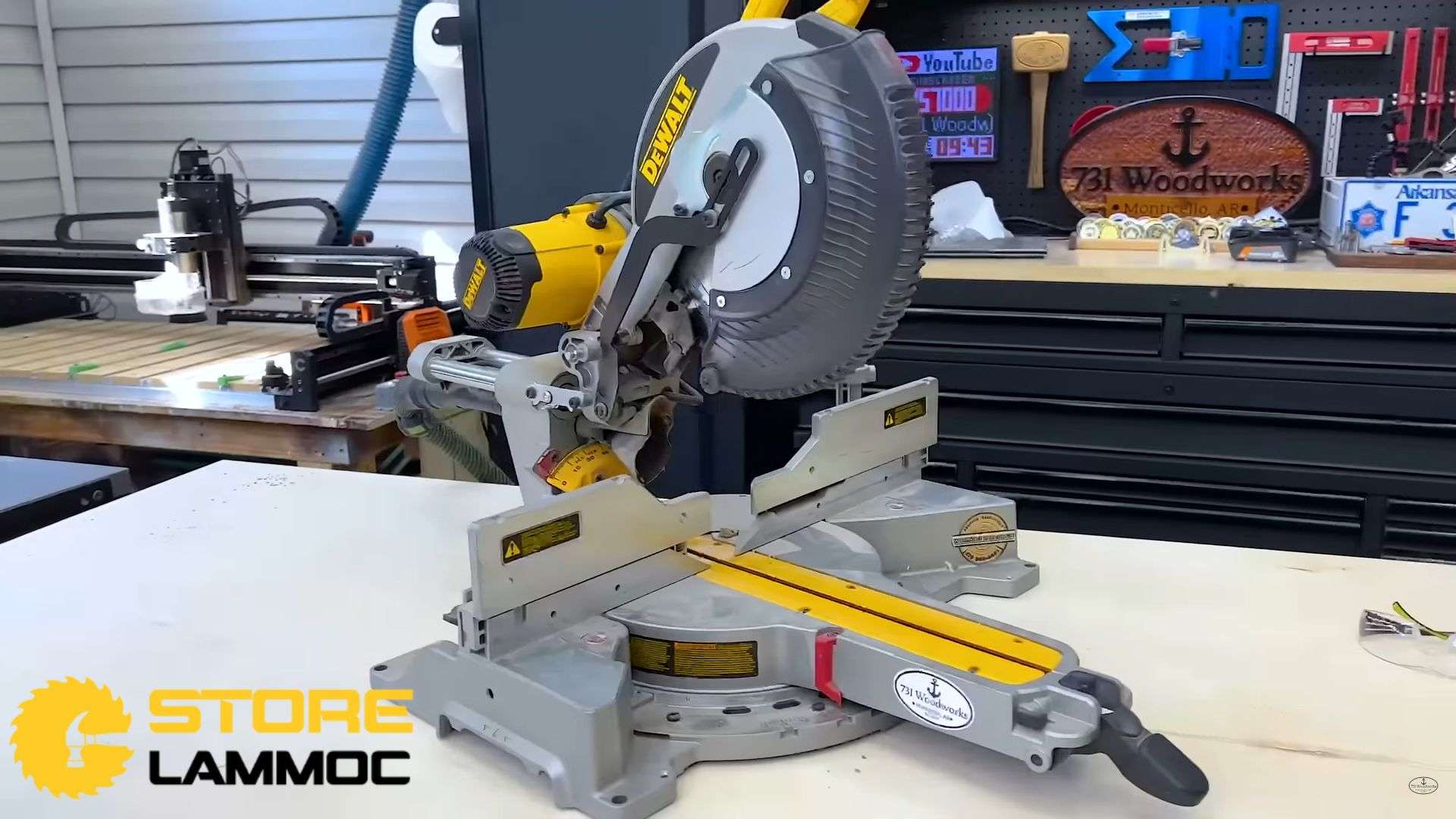 Máy cưa đa góc trượt Dewalt DWS780-KR