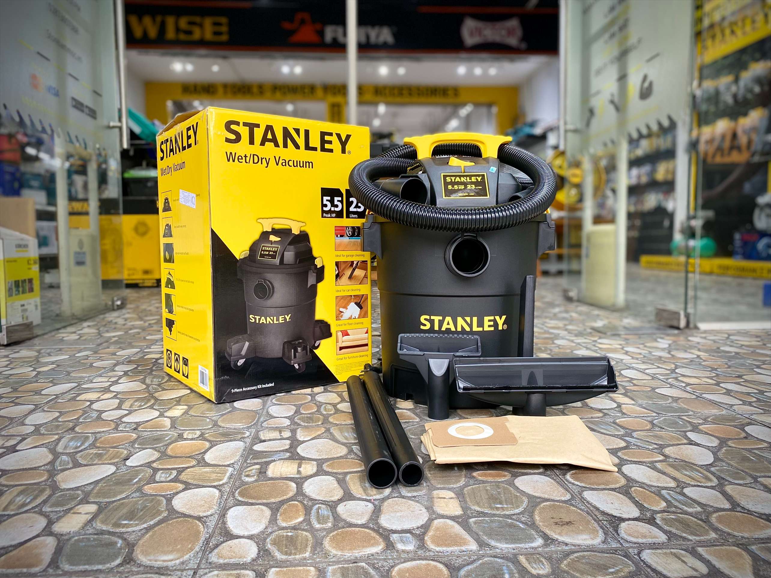 Máy hút bụi Stanley SL19417P-6A khô và ướt 23 lít 1