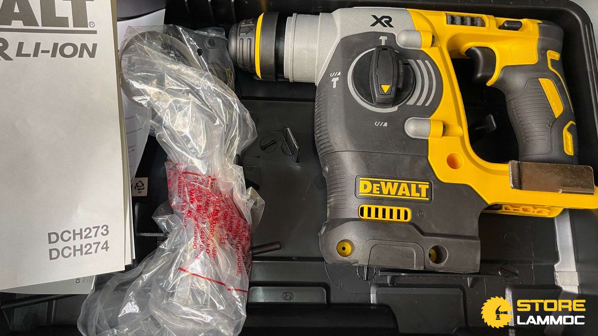 Máy khoan bê tông pin DeWALT DCH273