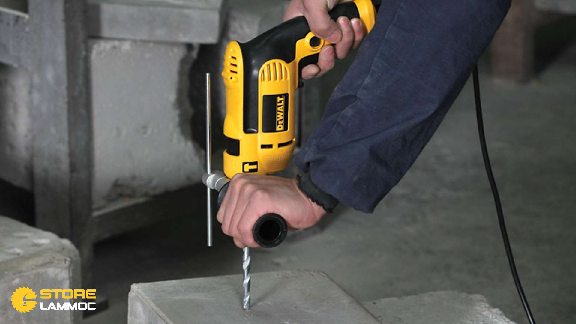 Máy khoan điện Dewalt