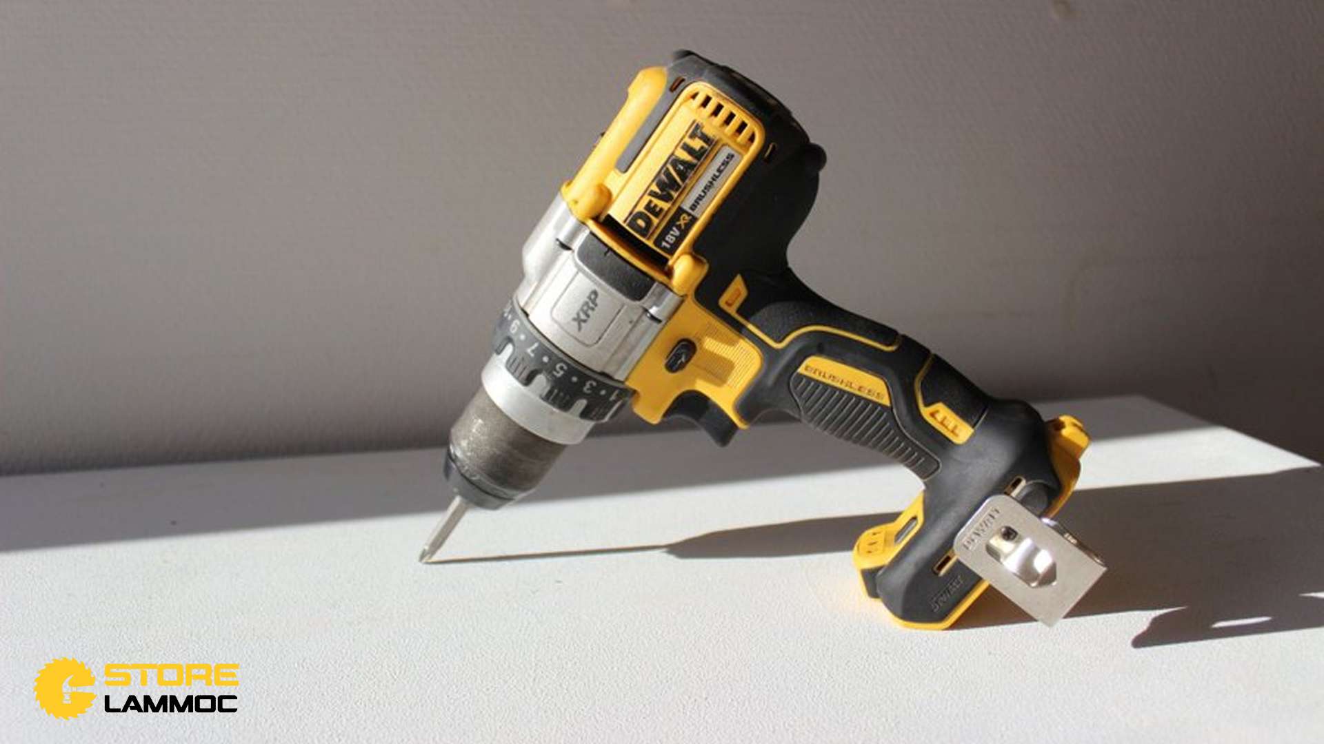 Máy khoan pin DeWALT DCD991