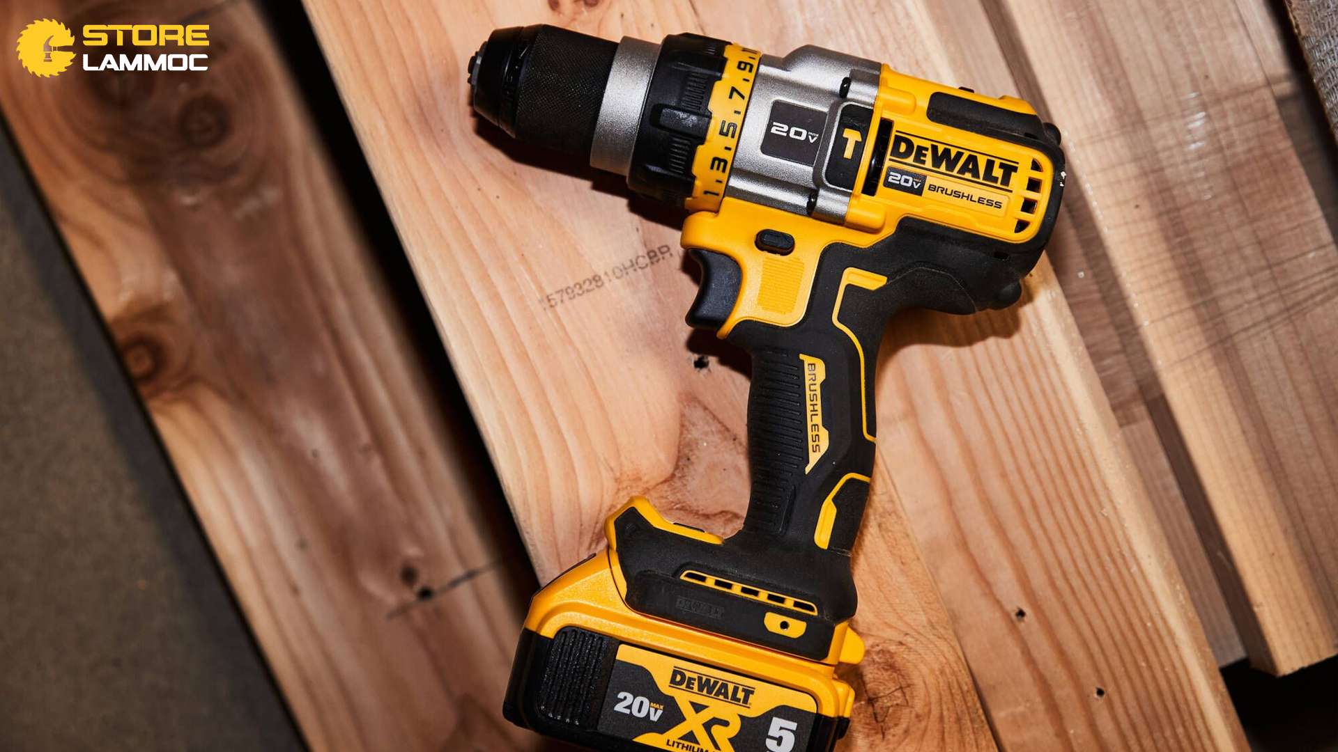 MÁY KHOAN PIN DÒNG DCD999 DEWALT CHỮ NHẬT