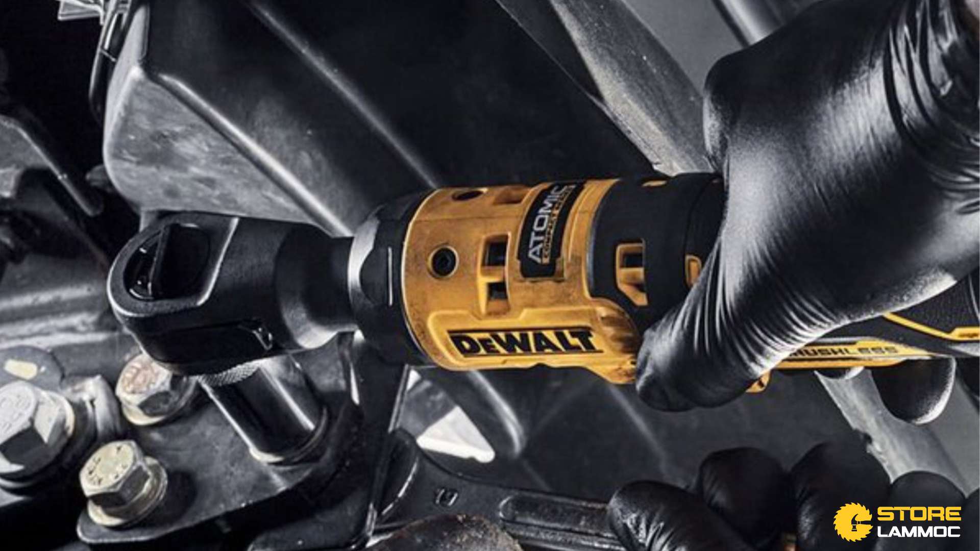 Máy Bắn Bu Lông Góc Dewalt DCF512