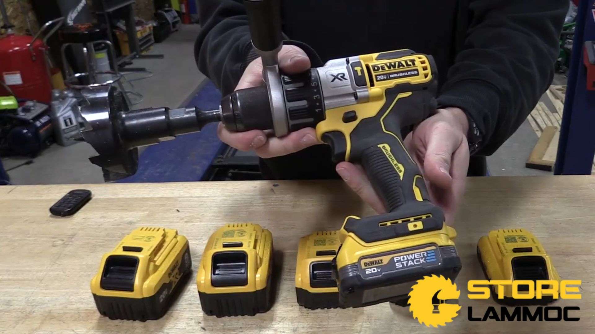 Thử nghiệm với pin DeWALT POWERSTACK