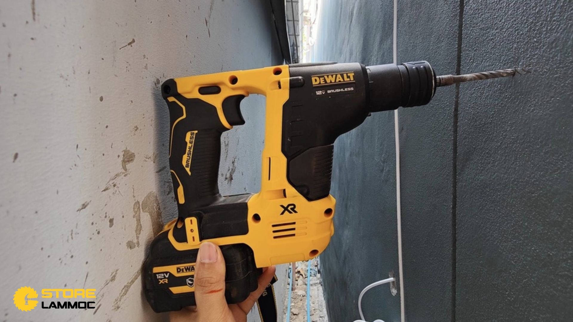 Tính Năng Nổi Bật Của Máy Khoan Bê Tông Dewalt