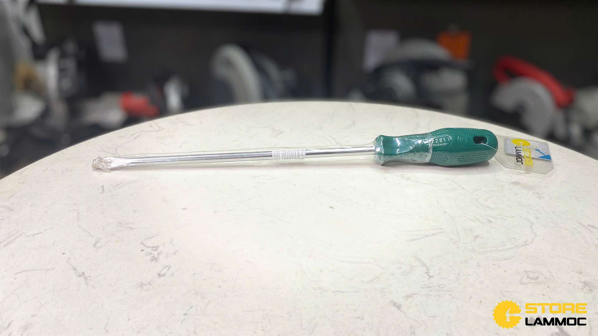 Tua vít đầu dẹp 8x361mm Sata 62221