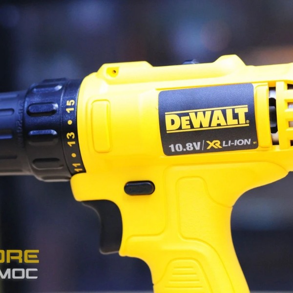 M y khoan v n v t pin Dewalt DCD700C1 B1 12V