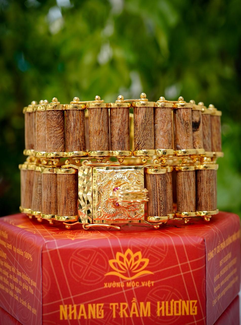 VÒNG TAY TRỤ TRÚC TRẦM HƯƠNG BỌC VÀNG - QUÀ TẶNG SANG TRỌNG VÀ Ý NGHĨA