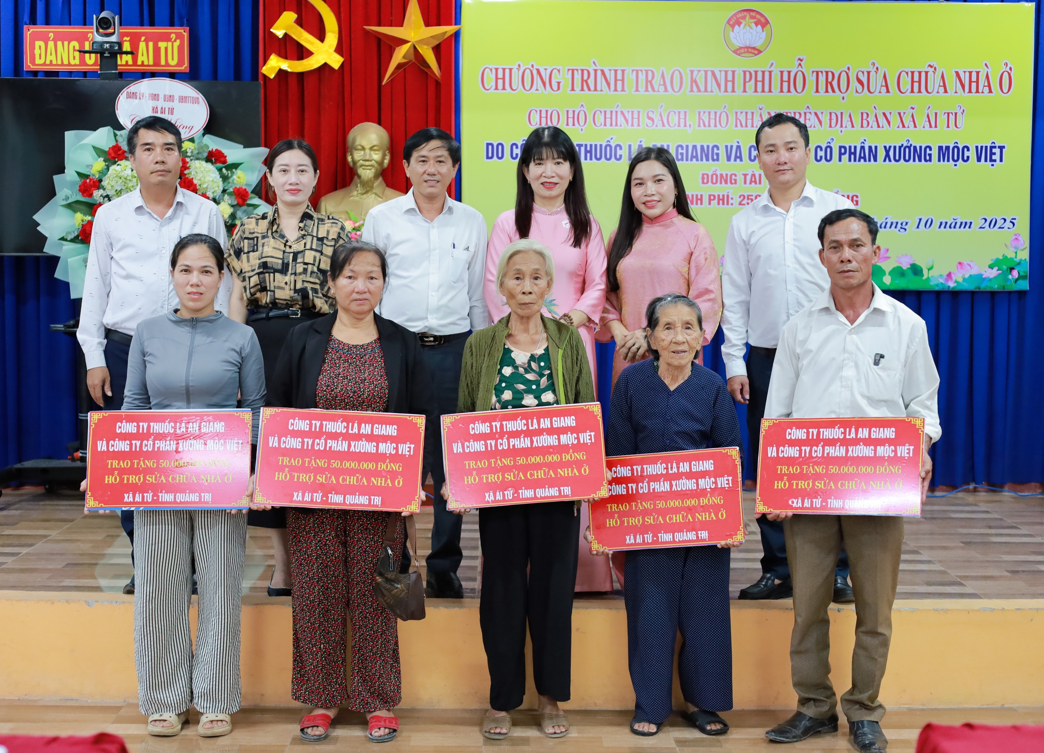 XƯỞNG MỘC VIỆT ĐỒNG HÀNH CÙNG CÔNG TY THUỐC LÁ VIỆT NAM - TRAO TẶNG KINH PHÍ HỖ TRỢ SỬA CHỮA NHÀ Ở CHO CÁC HỘ KHÓ KHĂN TẠI TỈNH QUẢNG TRỊ