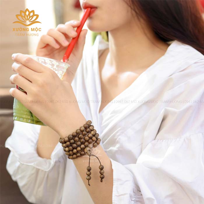 NHỮNG MẪU VÒNG TAY TRẦM HƯƠNG NỮ ĐANG ĐƯỢC ƯA CHUỘNG