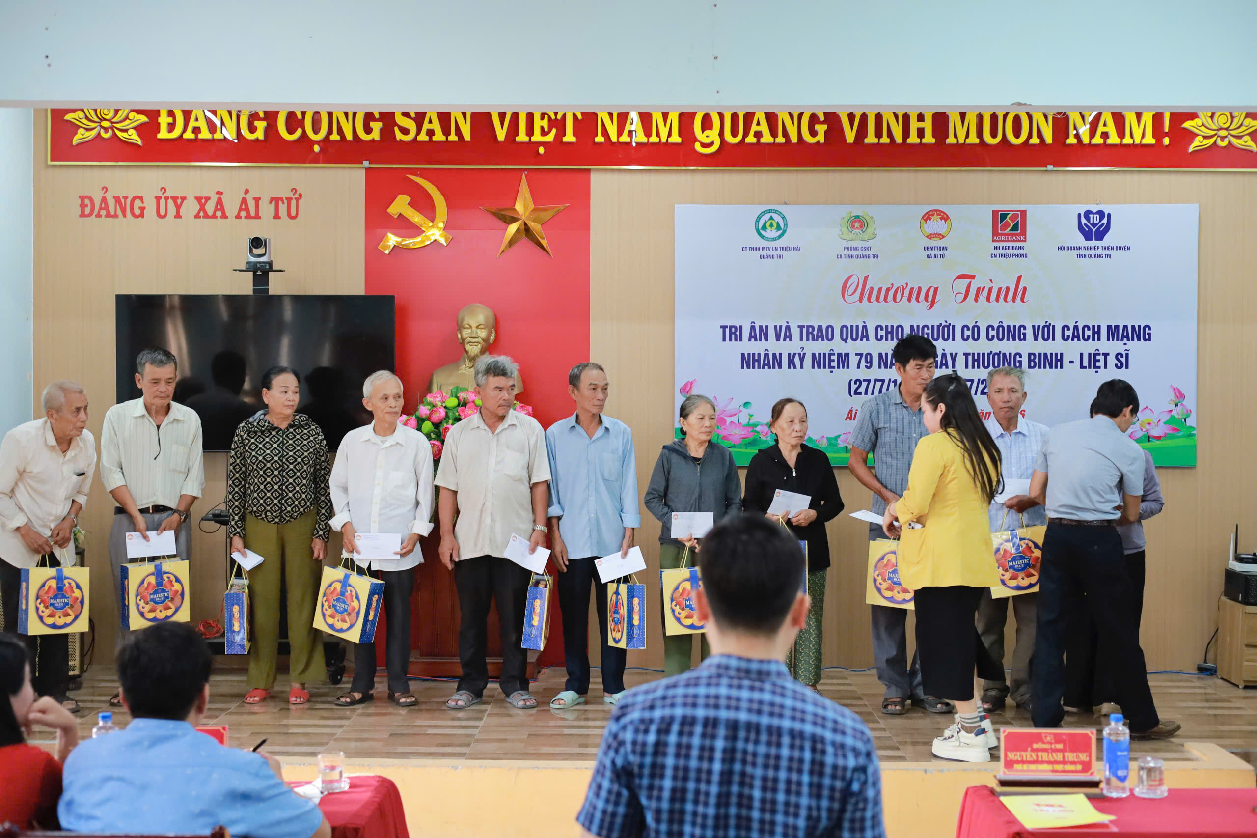 Xưởng Mộc Việt Đồng Hành Tri Ân Người Có Công Với Cách Mạng Nhân Kỷ Niệm 79 Năm Ngày Thương binh - Liệt sĩ