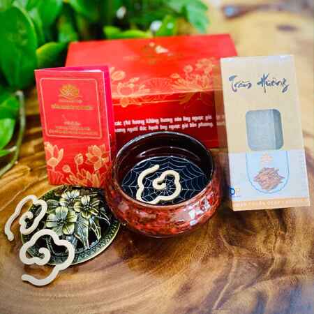 Trầm Hương Vân Mây - Trầm Hương Xưởng Mộc Việt
