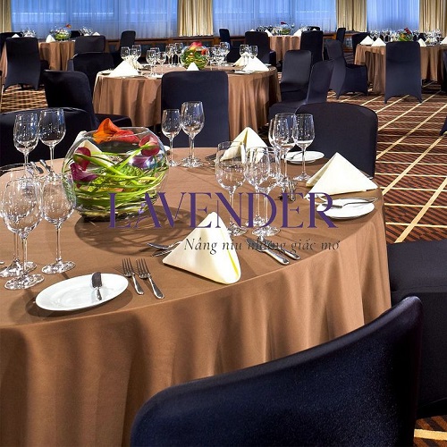 Khăn trải bàn khách sạn 04