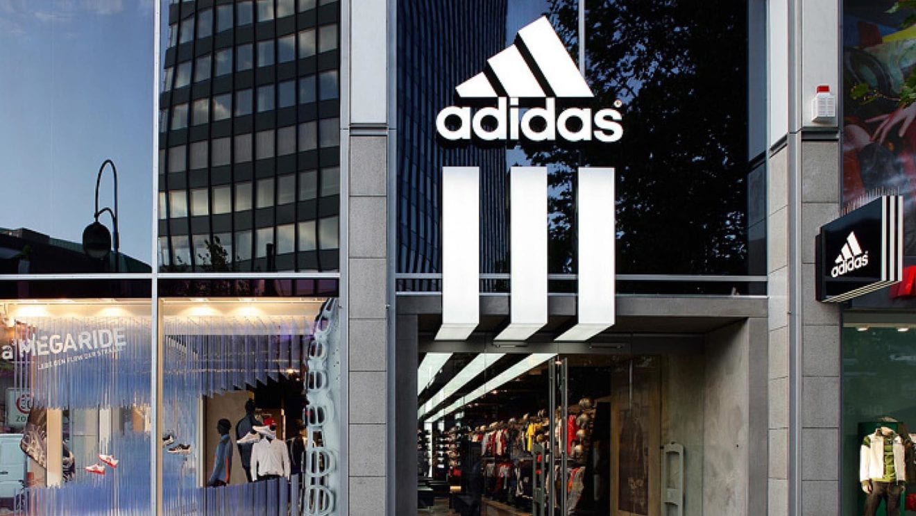 Adidas chính hãng hàng xách tay US, UK, Japan nhưng lại “Made in Vietnam