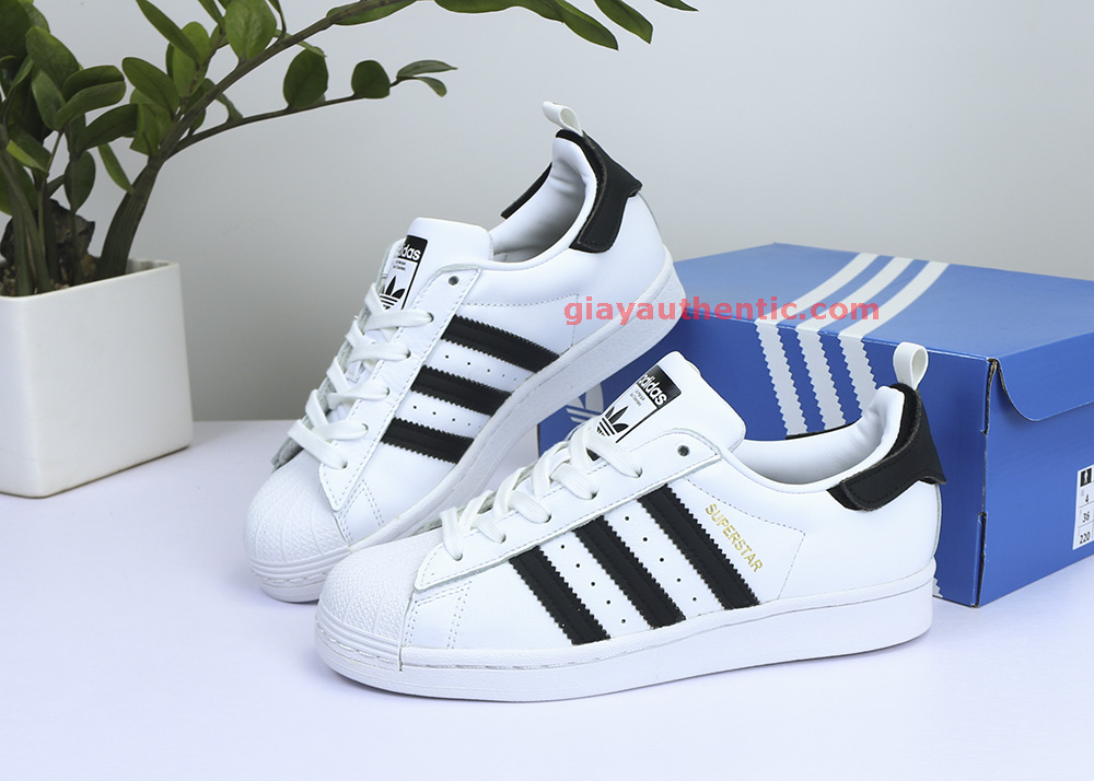 Ảnh nghiêng giày Adidas - Superstar Màu trắng FX7783