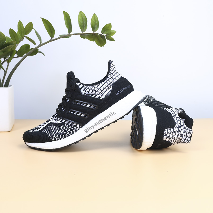ảnh chính diện Giày Adidas Ultraboost 5.0 DNA Màu đen FZ1850