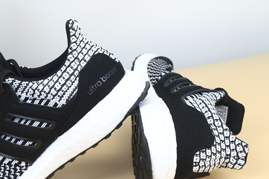 ảnh chi tiết gót Giày Adidas Ultraboost 5.0 DNA Màu đen FZ1850